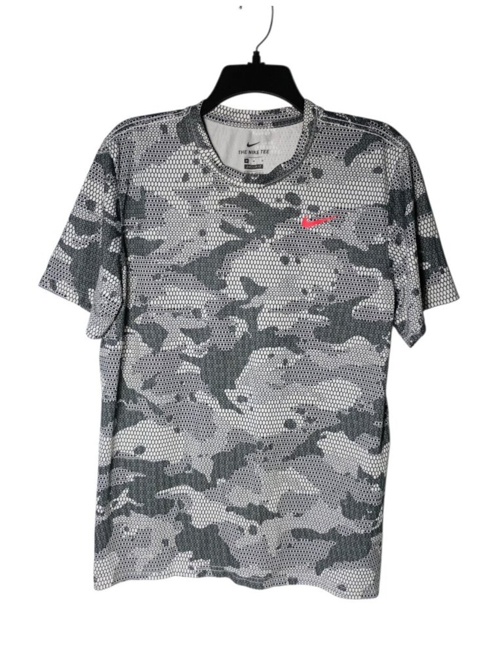 The Nike Tee Dri-Fit Camo Crew Neck T Shirt Mens M Breathable Sporty Swoosh